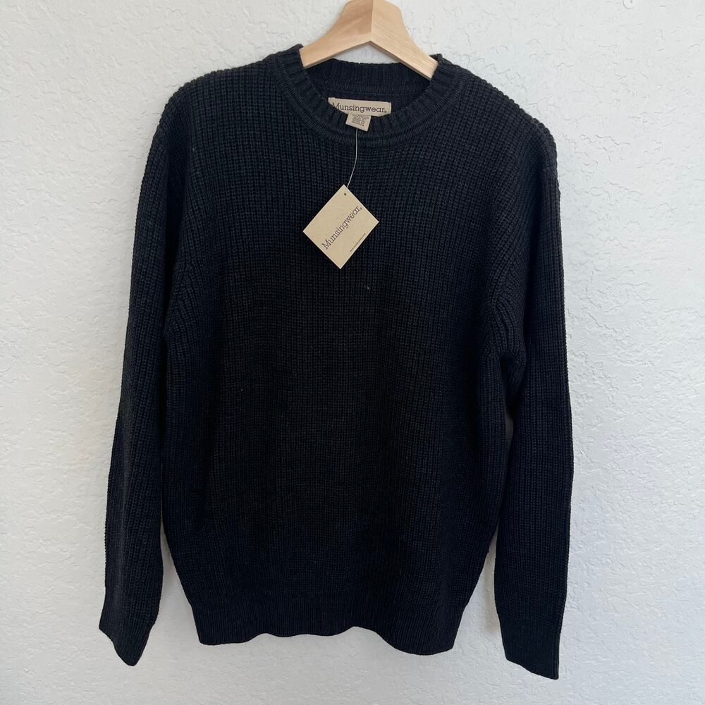 Munsingwear Men’s Crewneck Knit Sweater Charcoal Gray Size S NWT